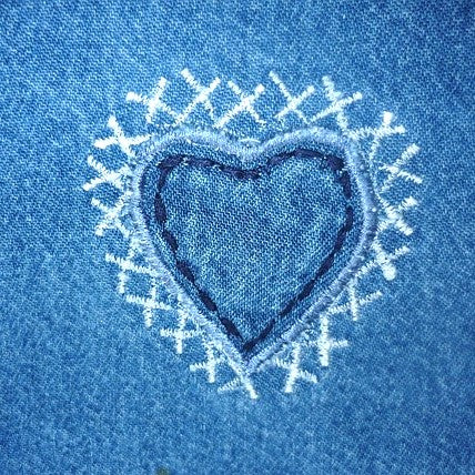 Atelier de broderie sur vêtement