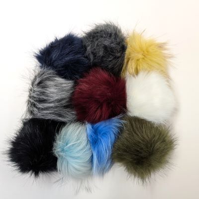 pompon acrylique 12 cm